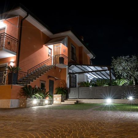 H2O Bed & Breakfast Сирмионе Екстериор снимка