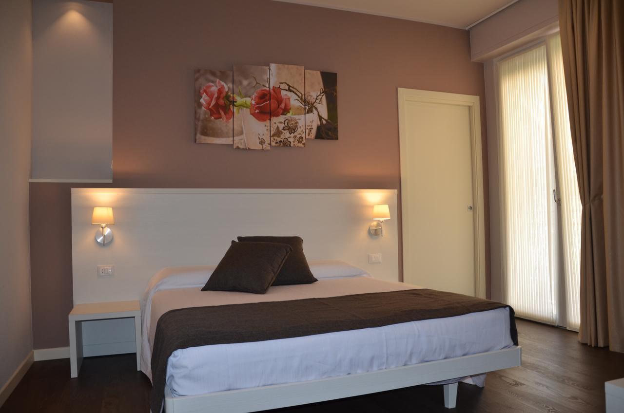 H2O Bed & Breakfast Сирмионе Екстериор снимка