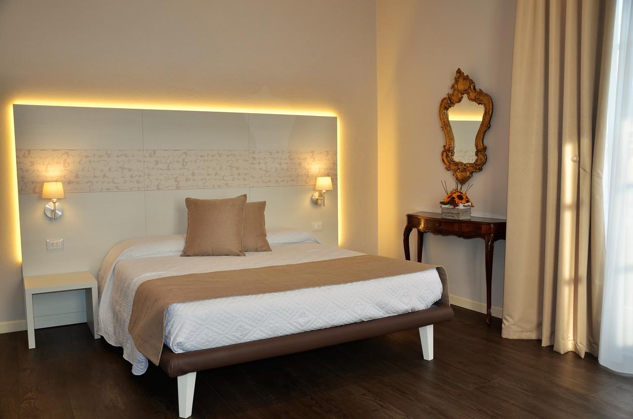 H2O Bed & Breakfast Сирмионе Екстериор снимка