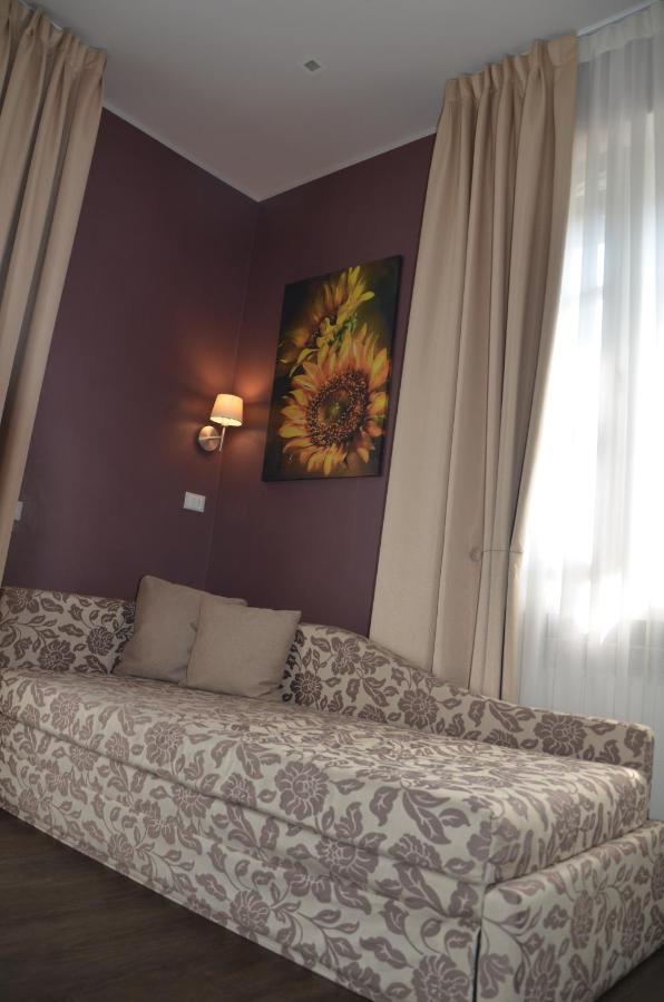 H2O Bed & Breakfast Сирмионе Екстериор снимка