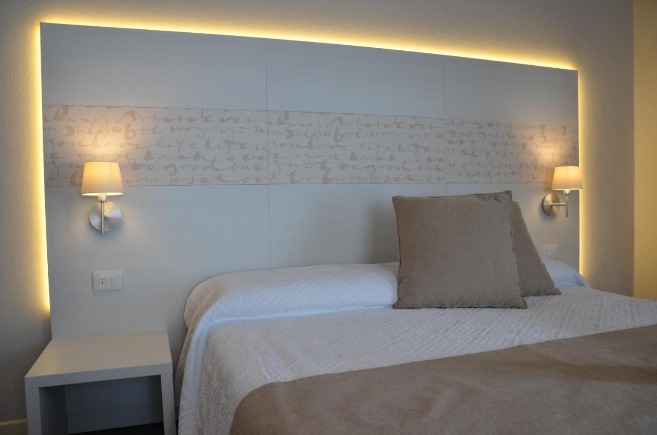 H2O Bed & Breakfast Сирмионе Екстериор снимка